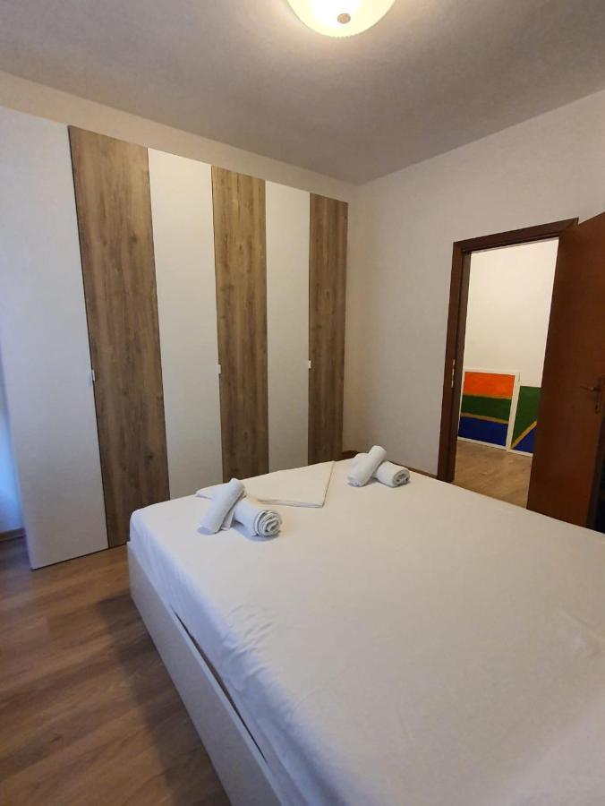 Heris'S Apartment Tiranë Eksteriør bilde