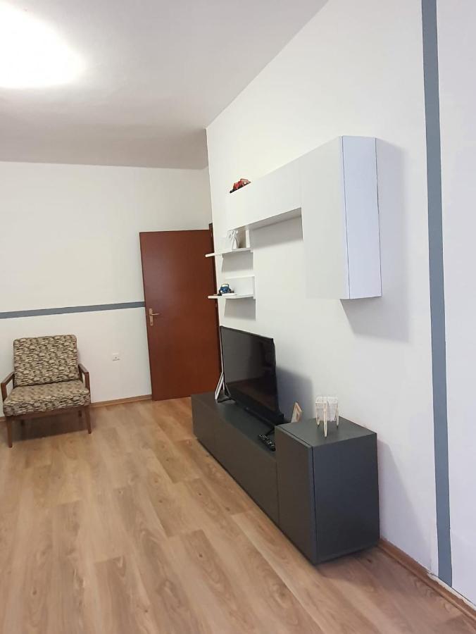 Heris'S Apartment Tiranë Eksteriør bilde